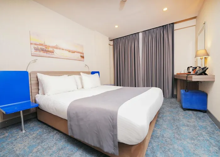 Hotel Trip Bosphorus Taksim 4*